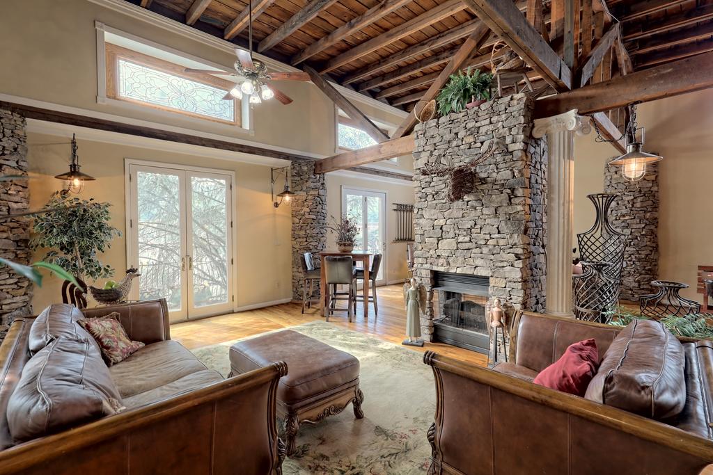 Hosteeva - Bryson City Loft 3BR Luxury Getaway - thumb 0