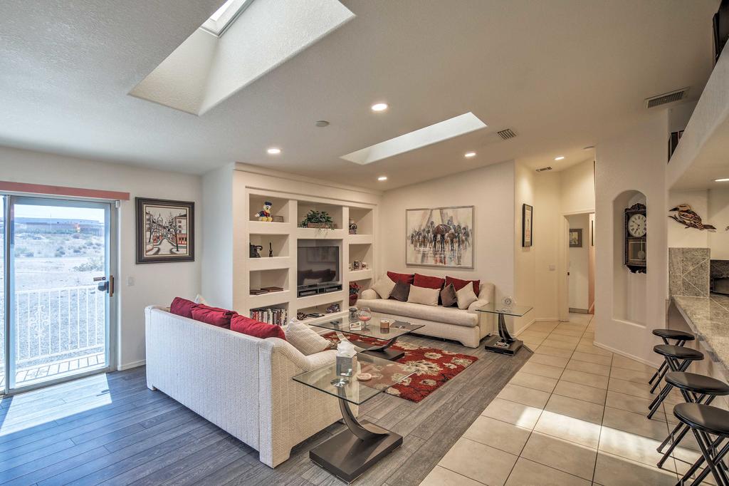 House With Grill, Balcony & Views Of Lake Havasu - thumb 3