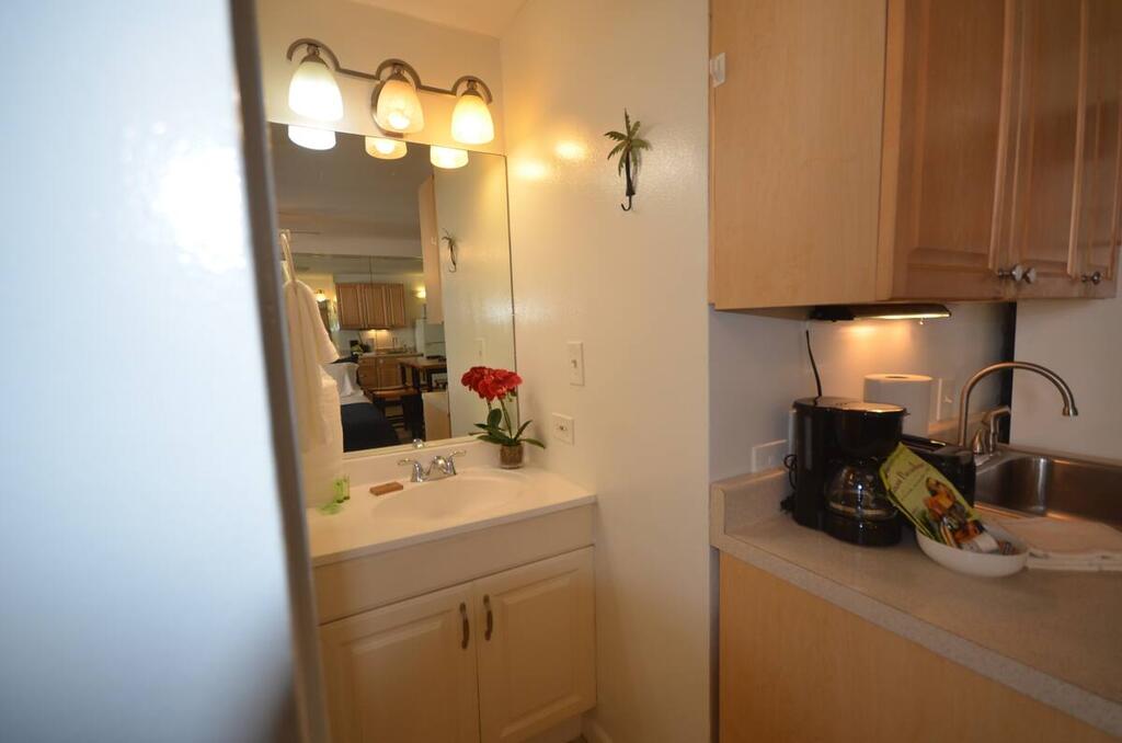 Kuhio Village 907A Queen Studio Kitchenette - thumb 3