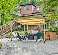 Lake Ariel House with Resort Perks - Walk to Beach! - Accommodation Alabama