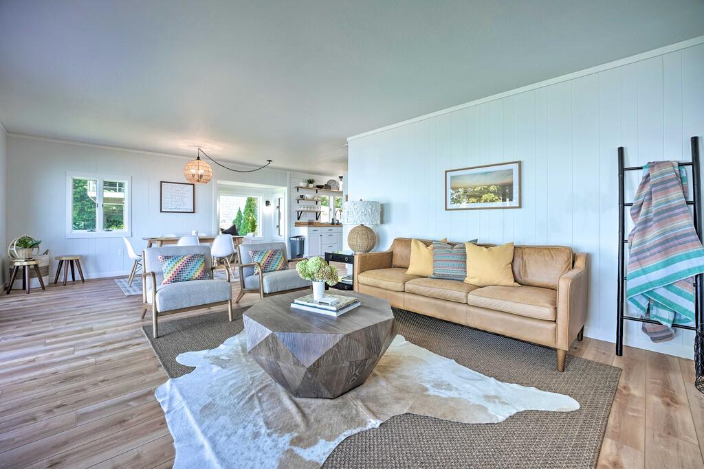 Lake Michigan Home With Multi-Level Deck And Views - thumb 3