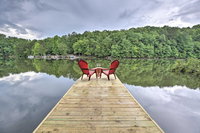 Lakefront London Gem with Fire Pit View and Decks Accommodation Alabama