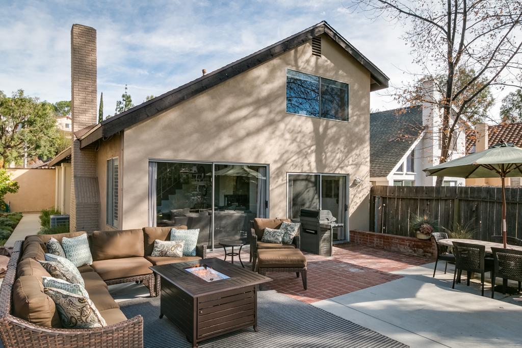 Lakes Edge Agoura Hills Home - thumb 1