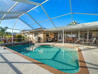 Lakeside House 4 Bedrooms Private Heated Pool HDTV Sleeps 8 WiFi Accommodation Alabama