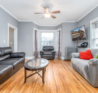 Large 4 Bedroom House. Only an 8 Minute Walk to The Sand! - Accommodation Alabama