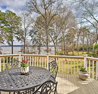 Large Waterfront Lake Palestine Home with Deck  Dock - Accommodation Alabama