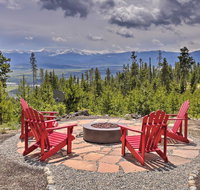 Lavish Mountain Retreat with Large Deck  Game Room - Accommodation Alabama
