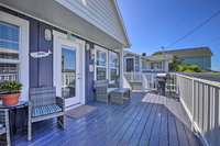 Lincoln City Cottage w/Deck Hot Tub  Grill Accommodation Alabama