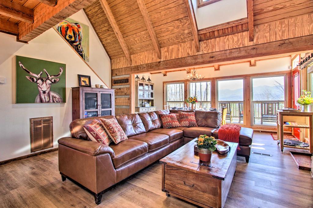 Luxe Gatlinburg Cabin With Panoramic Views & Hot Tub! - thumb 0