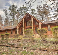 Luxe Spacious Stone Mountain Retreat with Sauna! - Accommodation Alabama