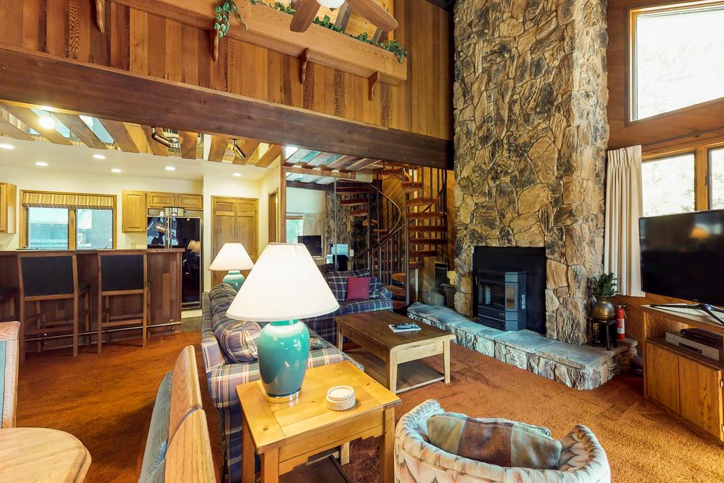 Mammoth Pines 11 - thumb 0