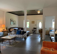Maria's Charming HomeStay Wynwood - Accommodation Alabama
