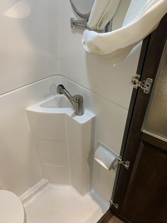 Mercedes Sprinter Galleria 24' - thumb 3