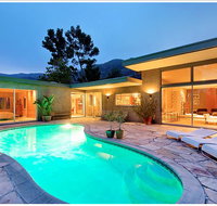 Mid Century Modern Glamour House - Accommodation Alabama