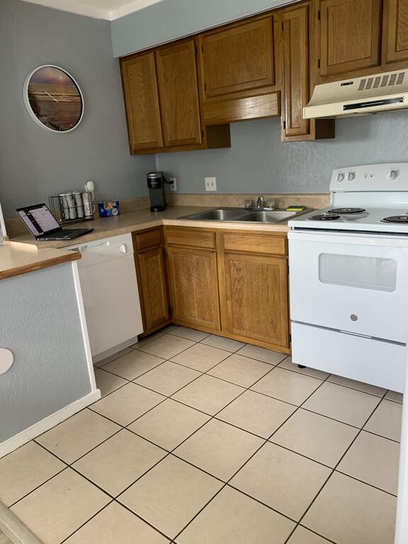 Mid Ocean View - Few Steps From The Beach - thumb 1