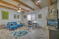 Modern Adobe Abode in Las Cruces - 6mi to NMSU Accommodation Alabama