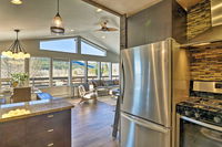 Modern Alma Home - 20 Miles to Breckenridge Accommodation Alabama