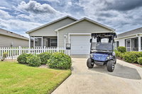 Modern Central Villages Cottage with Golf Cart Accommodation Alabama