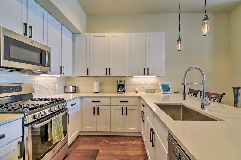 Modern Winter Park Ski Condo Near The Ski Shuttle! - thumb 3