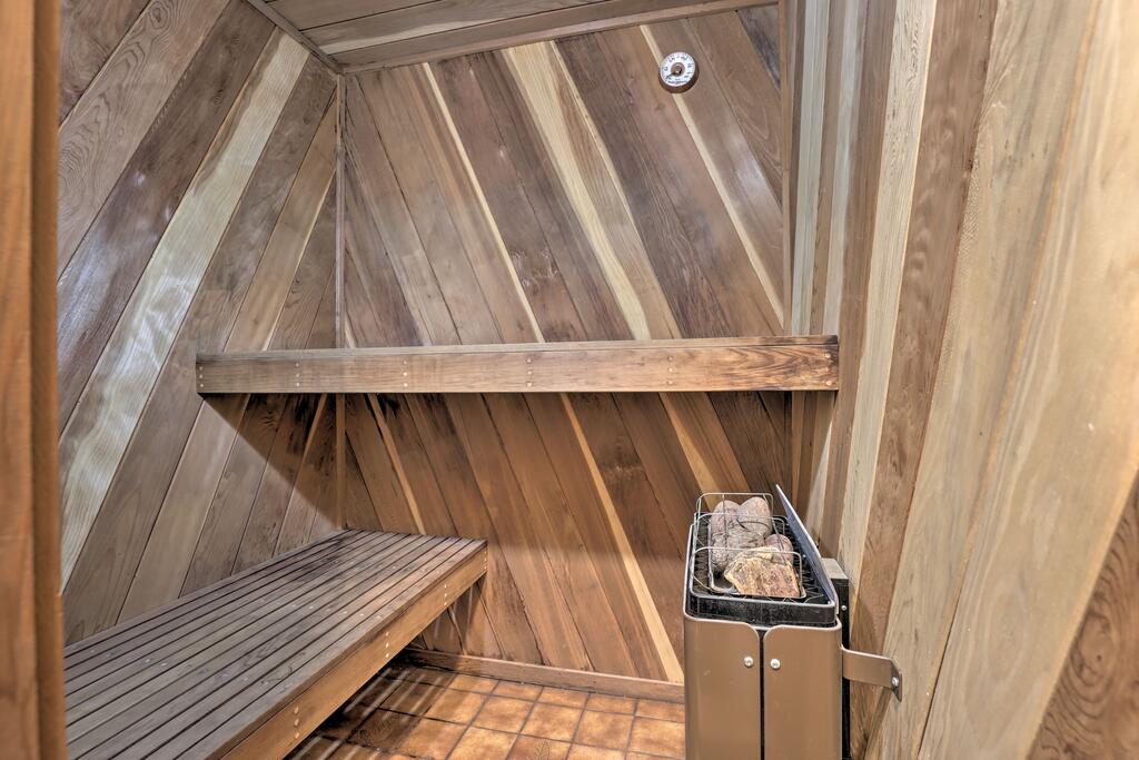 Modern Winter Park Ski Haven - Walk To Shuttle - thumb 3