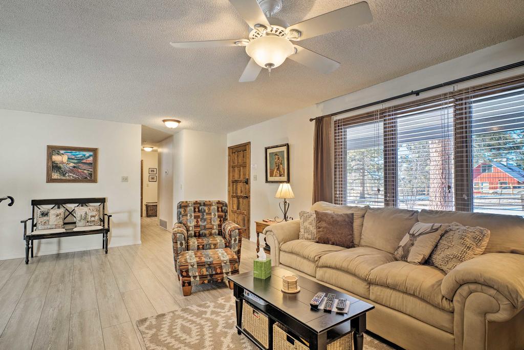 Mountain Hideaway Set On Half An Acre With Hot Tub! - thumb 3