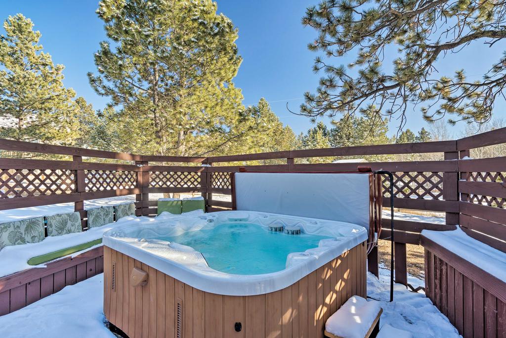 Mountain Hideaway Set On Half An Acre With Hot Tub! - thumb 0