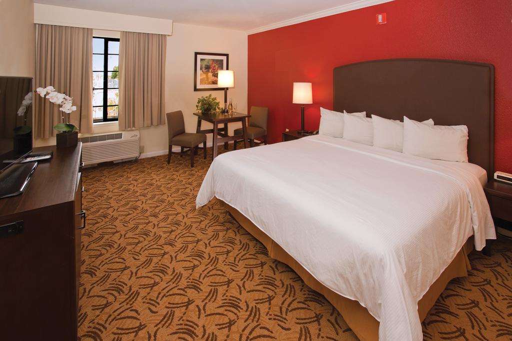 Napa Winery Inn - thumb 1