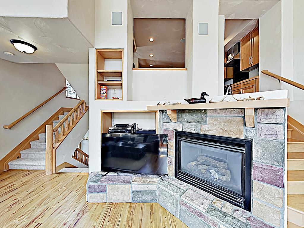 New Listing! Alpine Oasis W/ Hot Tub, Near Slopes Townhouse - thumb 3