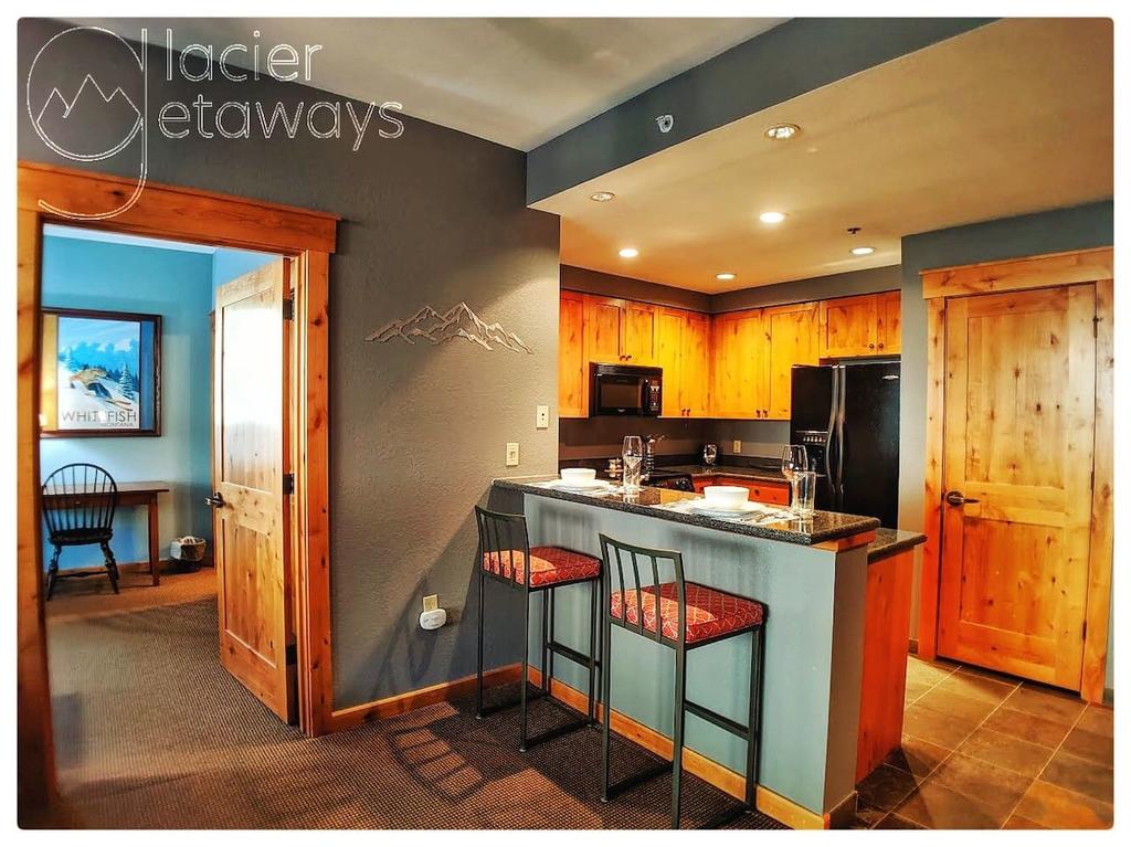 New Listing! Rustic Elegance! Ski-In/Ski-Out Condo! - thumb 3