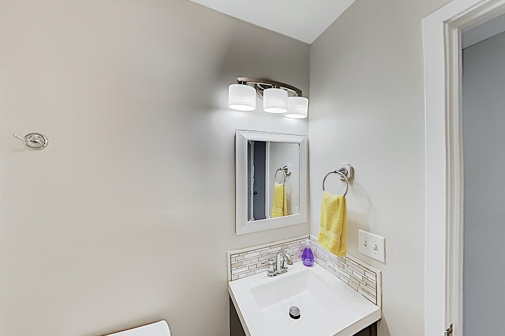 New Listing! Updated Golf Course Condo, Near Beach Cottage - thumb 1