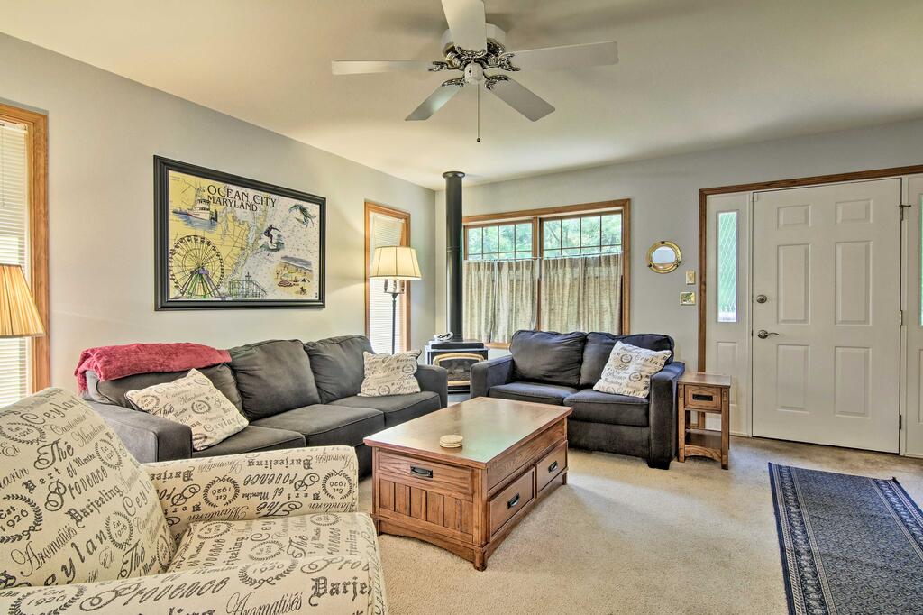 Ocean Pines Family Home With Deck - 8 Mi To Beach - thumb 3