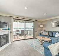 Oceanfront Salem Condo with Deck Walk to Beach - Accommodation Alabama