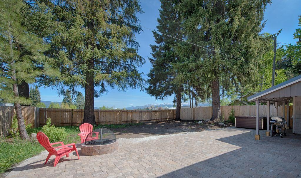 Park Street Cottage - Hot Tub - Pet Friendly - Short Walk To Downtown And Lake - thumb 2