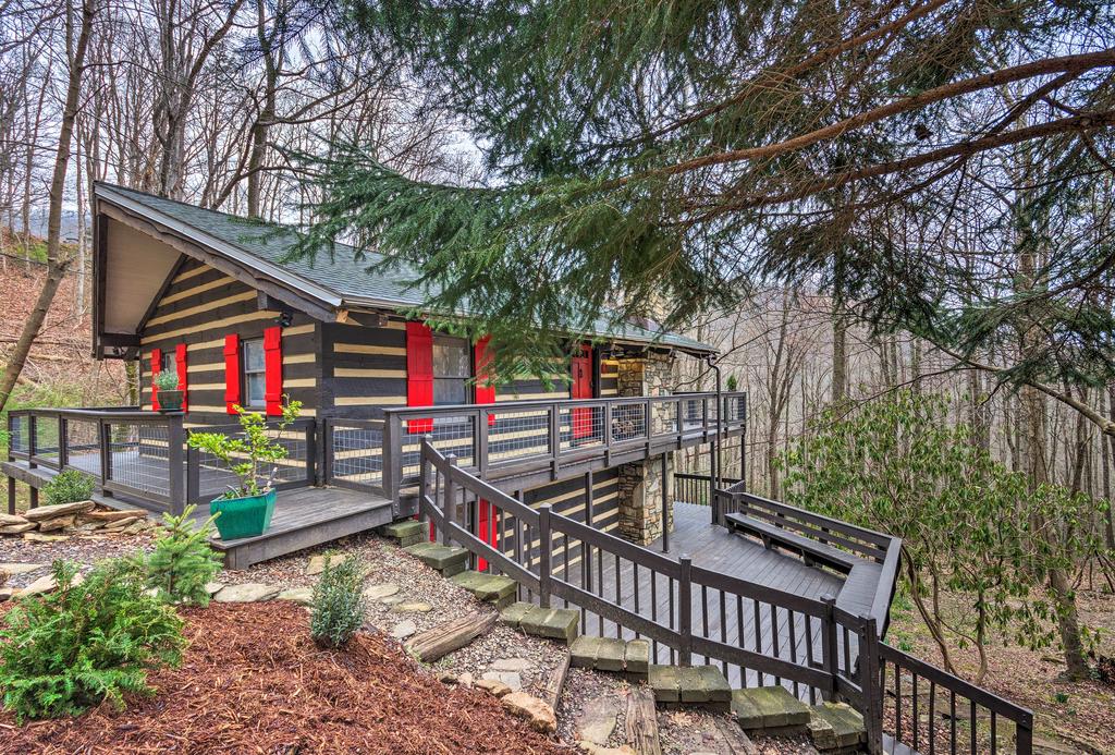 Pet-Friendly Cabin With Decks & Mountain Views! - thumb 1