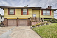 Pet-Friendly Getaway with Yard - 12Mi to Downtown KC Accommodation Alabama