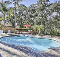 Pet-Friendly Home w/ Fire Pit - 10 Mins to Gulf! - Accommodation Alabama