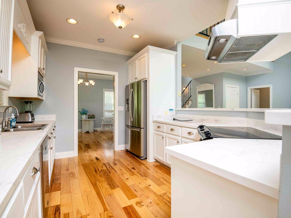 Pickwick Vacation Home-Sleeps Up To 16 Plus Optional Guest House Available For Larger Groups - thumb 3