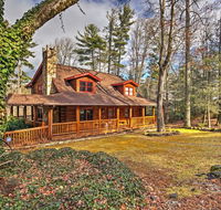 Pristine Sapphire Resort Cabin with Deck  Game Room - Accommodation Alabama