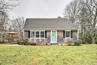 Private East Falmouth Home - 5 Minutes to Beaches Accommodation Alabama