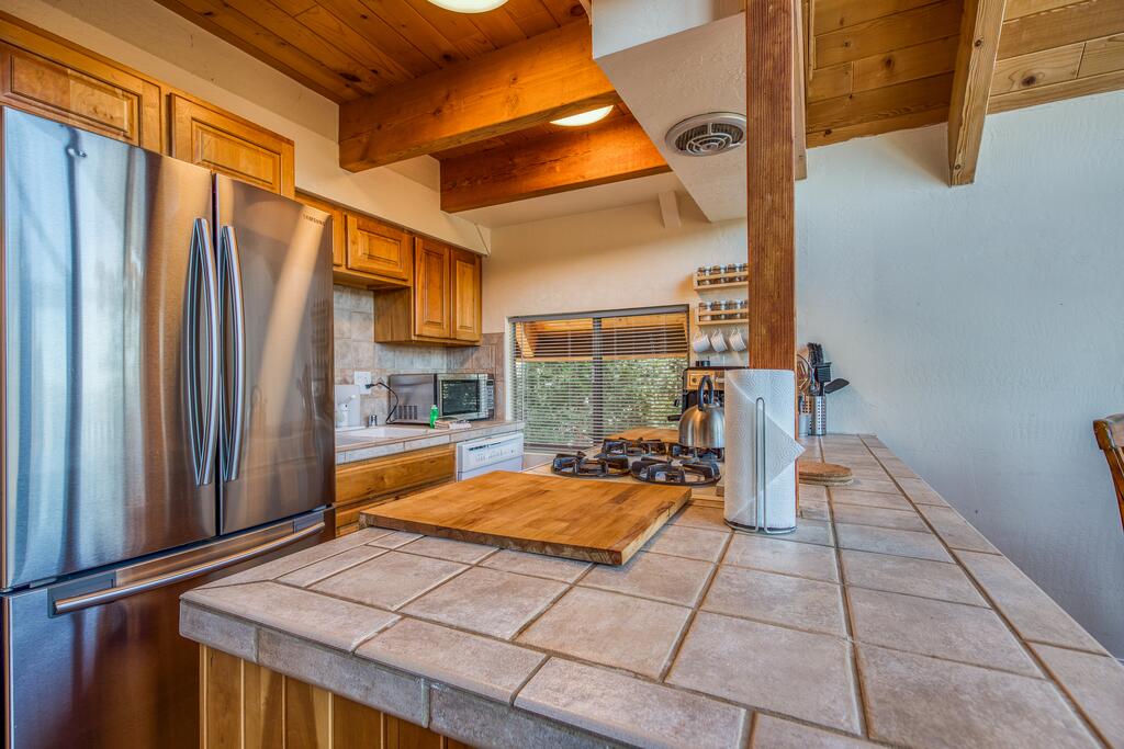 Private Hilltop Retreat - thumb 1