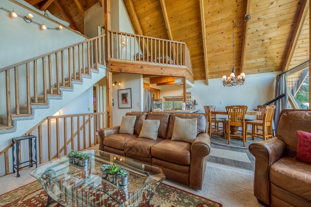 Private Hilltop Retreat - thumb 2