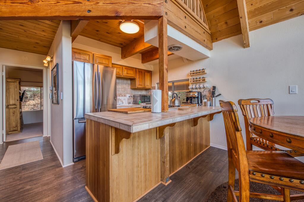 Private Hilltop Retreat - thumb 3