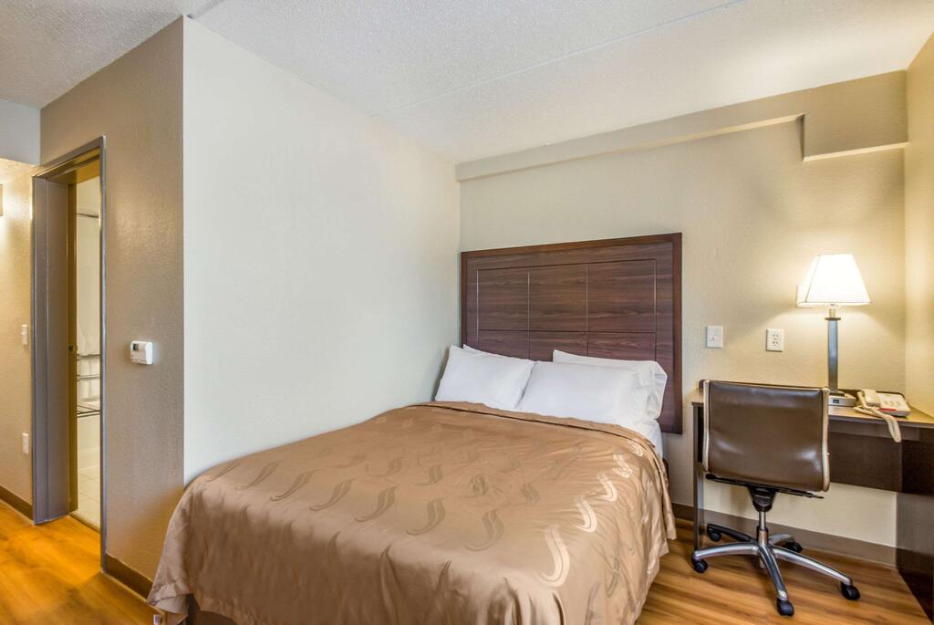 Quality Inn - thumb 3