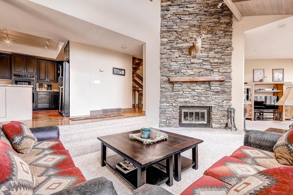 Queen Esther Place - thumb 3