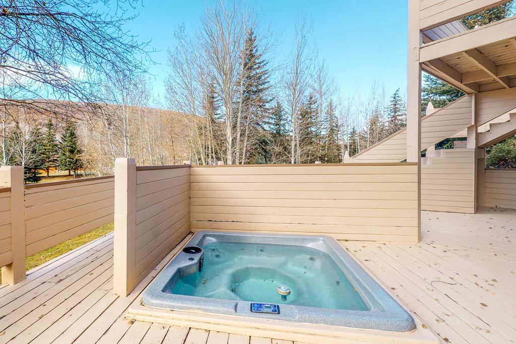 Queen Esther Place - thumb 1