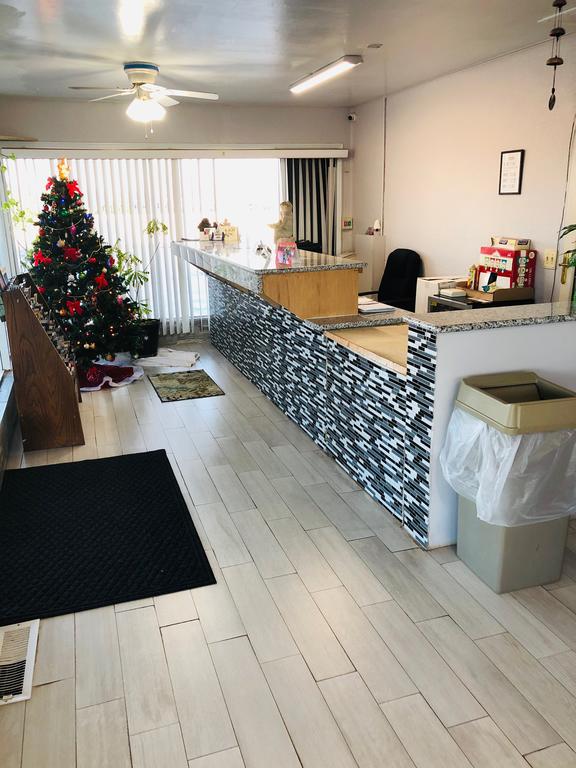 REGENCY INN MOTEL - thumb 3