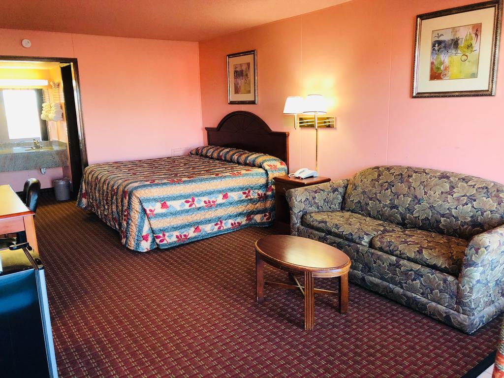 REGENCY INN MOTEL - thumb 1