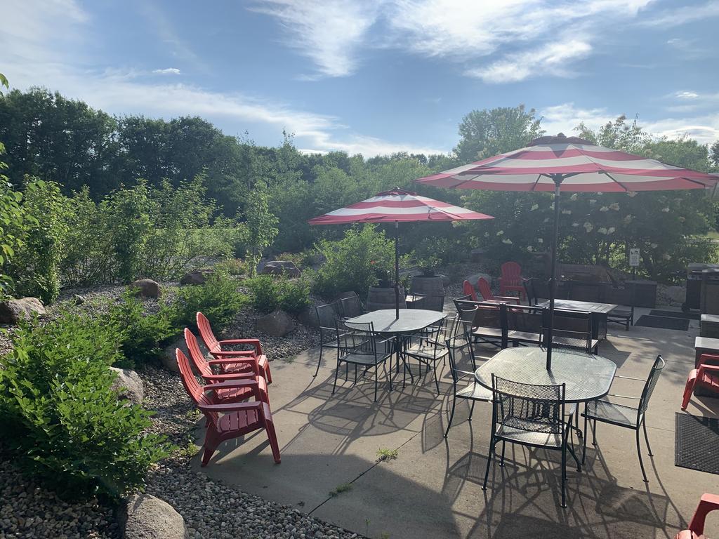 River Hills Hotel- Mankato - thumb 3