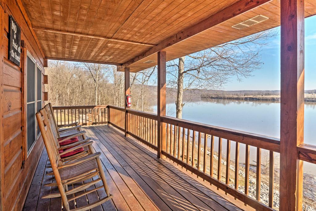 Riverfront Magnet Cabin With Hot Tub & Views! - thumb 2