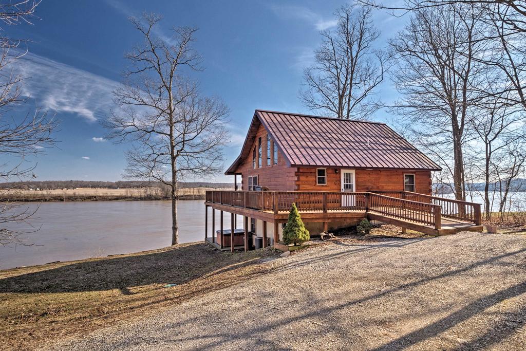 Riverfront Magnet Cabin With Hot Tub & Views! - thumb 1